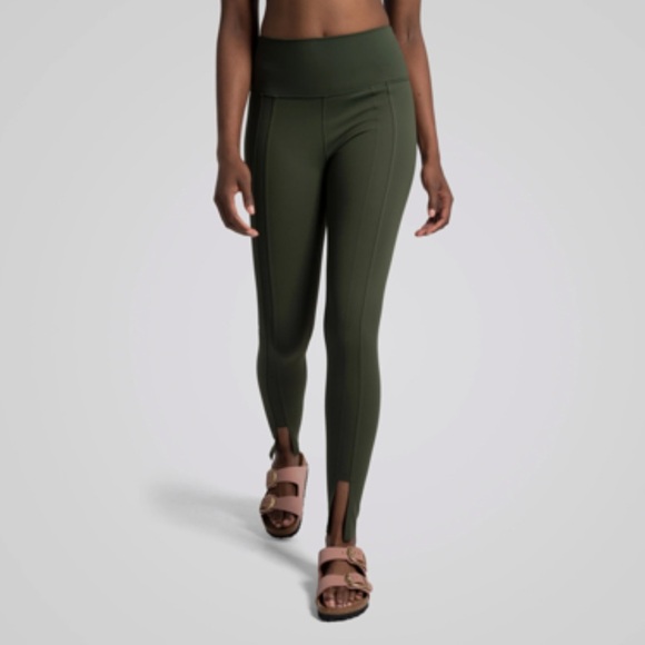 NWOT Epoque Evolution Orion Legging II Deep Olive Green Active Casual Women’s XS - Picture 1 of 10